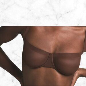 NWT | SKIMS No Show Unlined Balconette Bra 44C in Cocoa